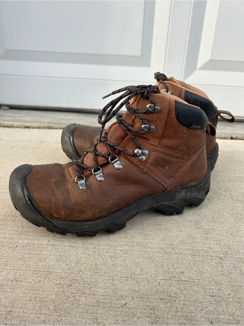 Keen Men’s Pyrenees Hiking Boots